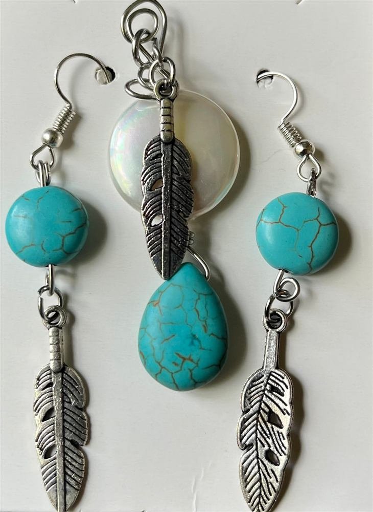 Feather & Howlite Pendant & Earrings set, handmade by Wilhelmina St&ouml;cker